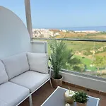 Modern 4-kamerappartment Met Zee- & Bergzicht *