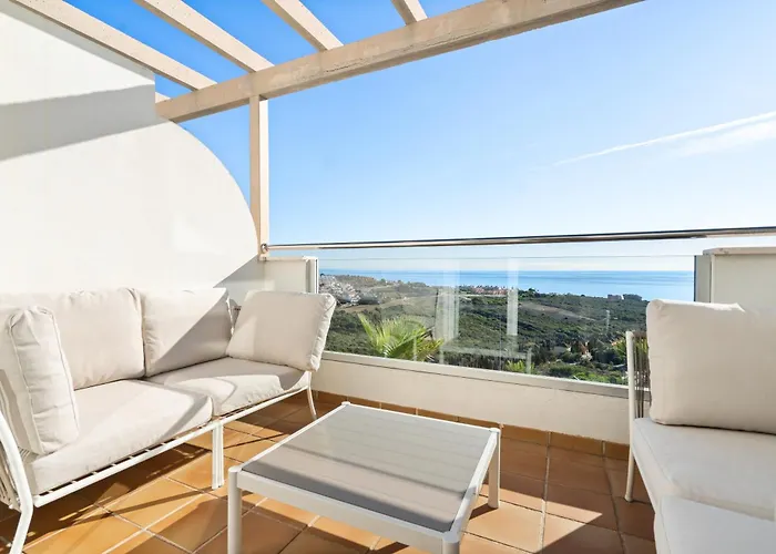 Appartement Modern 4-kamerappartment Met Zee- & Bergzicht *